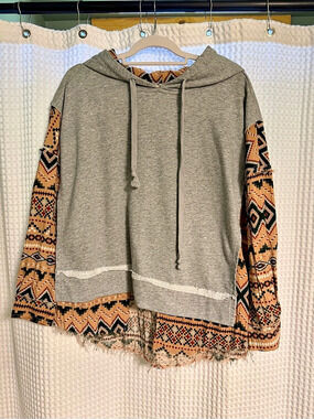 Geometric Fringe Hoodie Gray & Brown Medium
